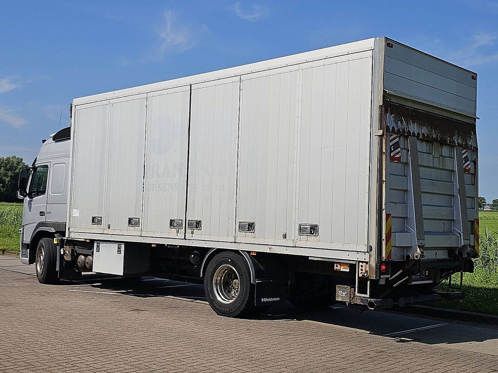 VOLVO FM 11.330 globe lift side door