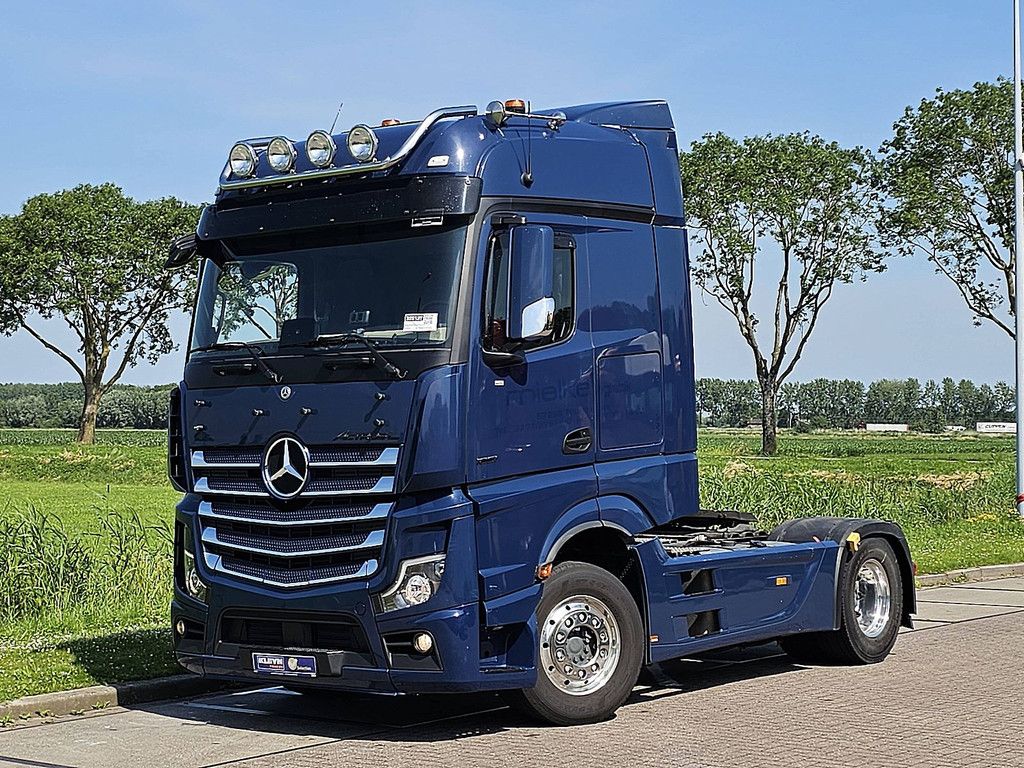 MERCEDES-BENZ ACTROS 1851