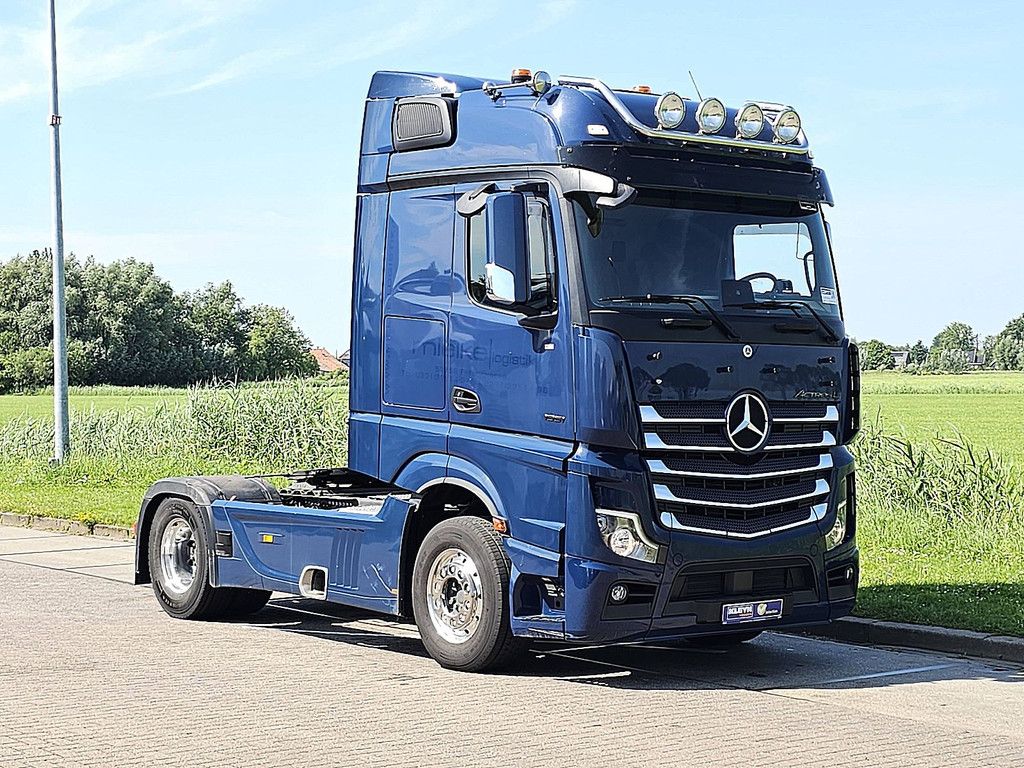 MERCEDES-BENZ ACTROS 1851