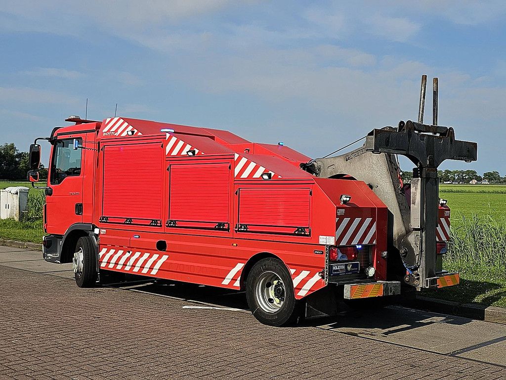M.A.N. 8.220 TGL 8.8t bottie lift 8t
