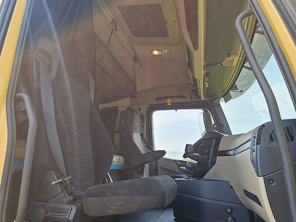MERCEDES-BENZ ACTROS 1843