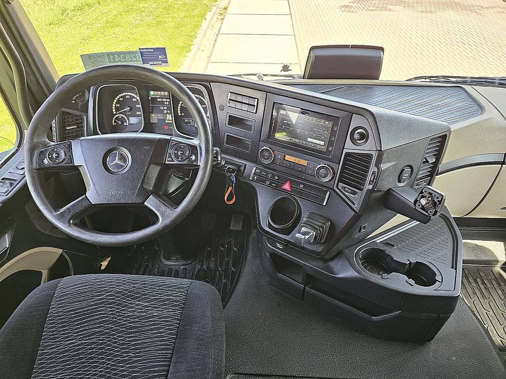 MERCEDES-BENZ ACTROS 1843