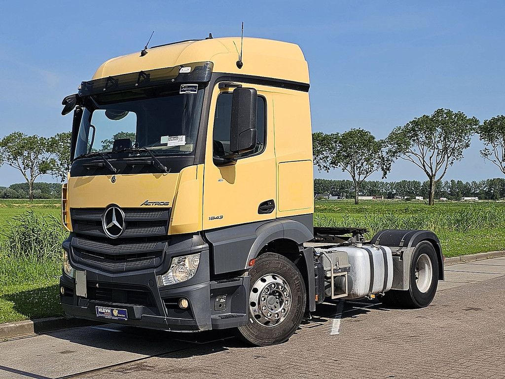 MERCEDES-BENZ ACTROS 1843