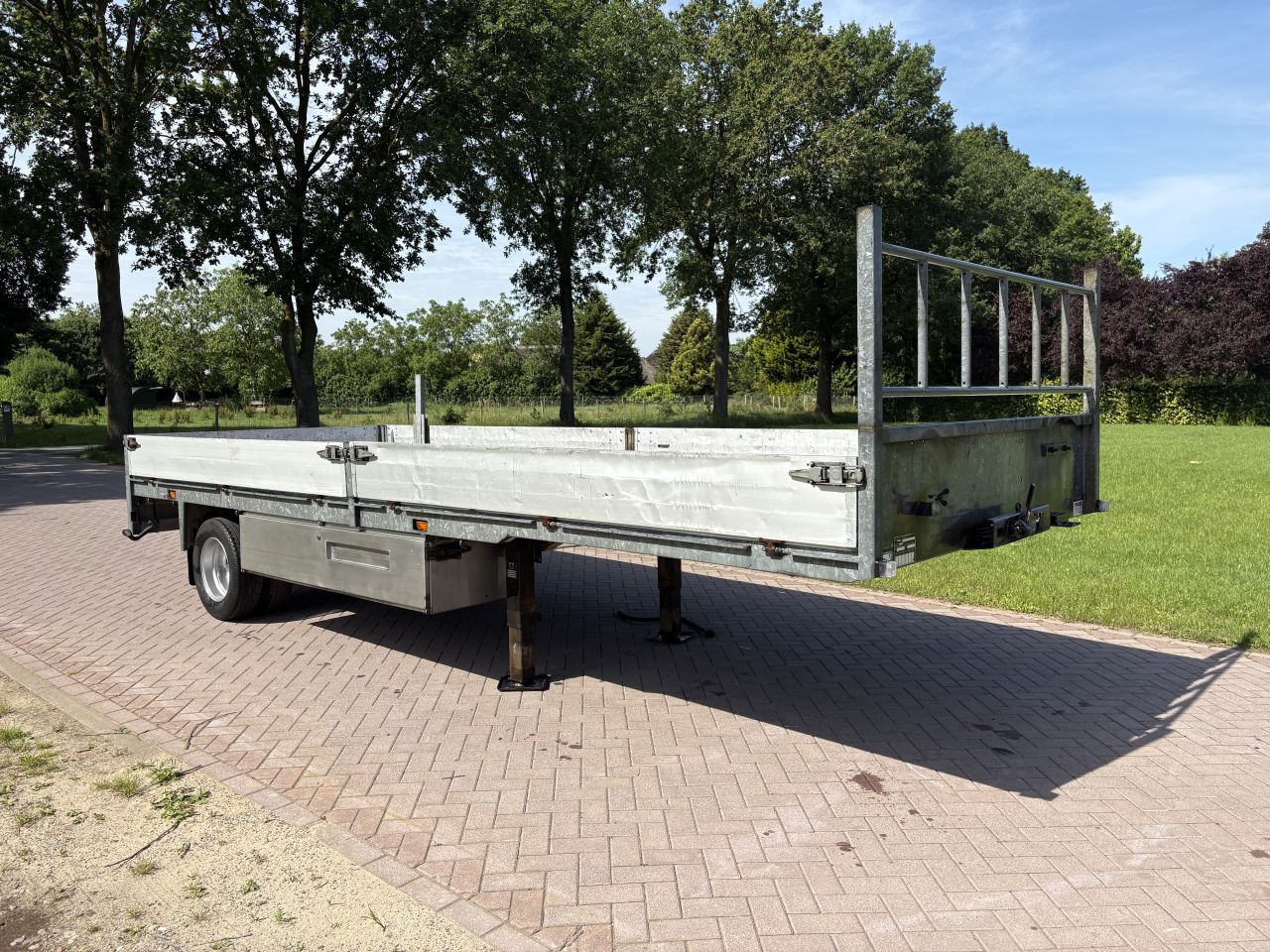 Veldhuizen platform BE oplegger met aluminium zijboorden