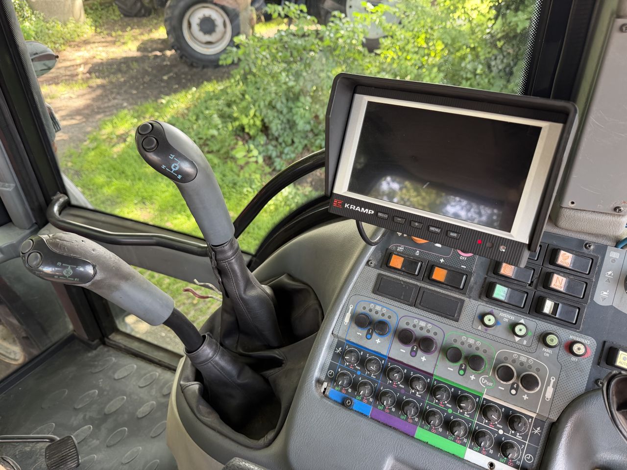 Valtra T190 met omkeerinrichting
