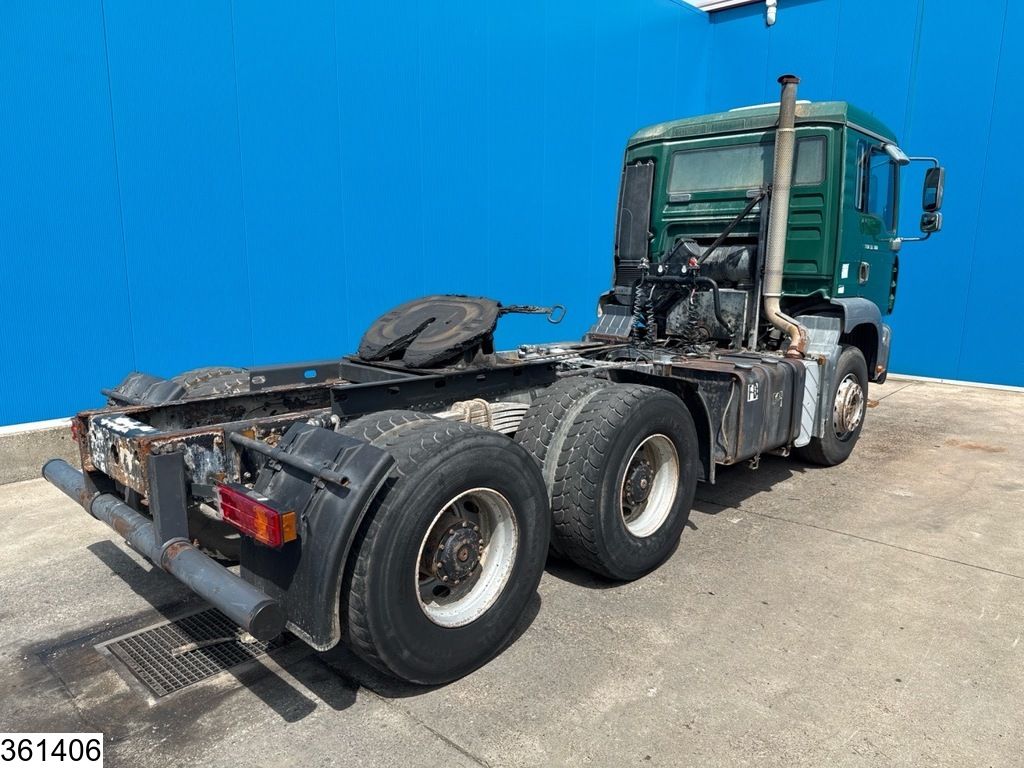 MAN TGA 33 360 6x4, Steel suspension