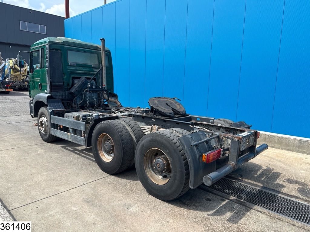 MAN TGA 33 360 6x4, Steel suspension