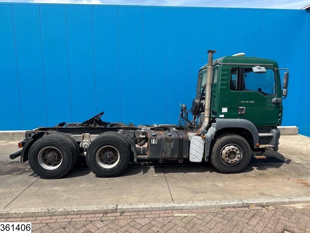 MAN TGA 33 360 6x4, Steel suspension