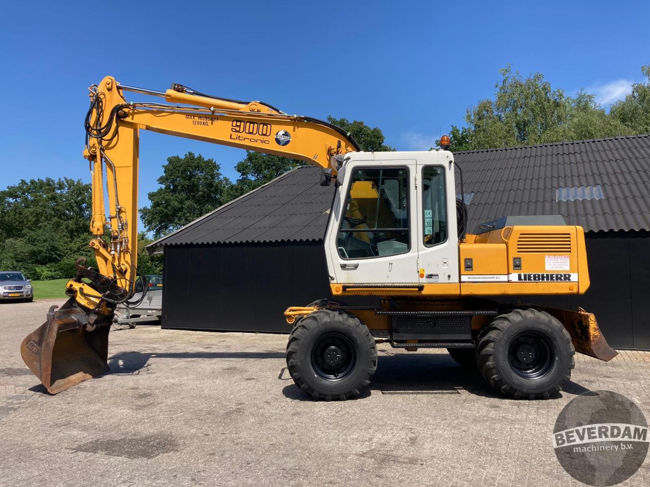 Liebherr A900 Litronic
