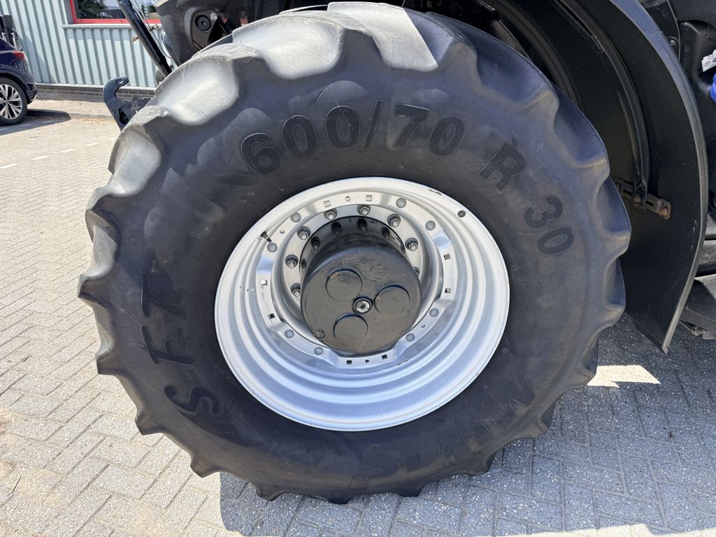Case IH Optum 300 CVX Stage V GPS RTK