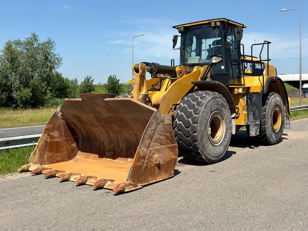 Caterpillar 966M