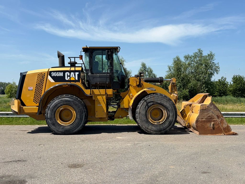 Caterpillar 966M