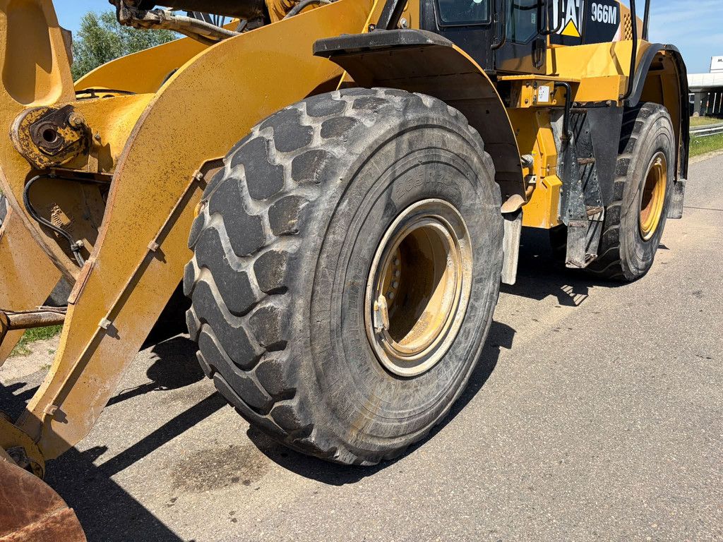 Caterpillar 966M