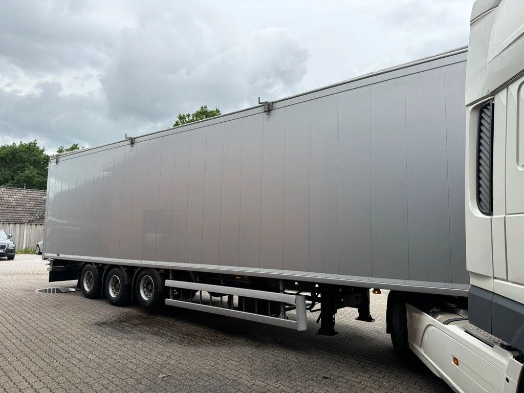 Knapen Trailers 96m3 Cargo Floor 10MM Floor 3 year old! Metallic