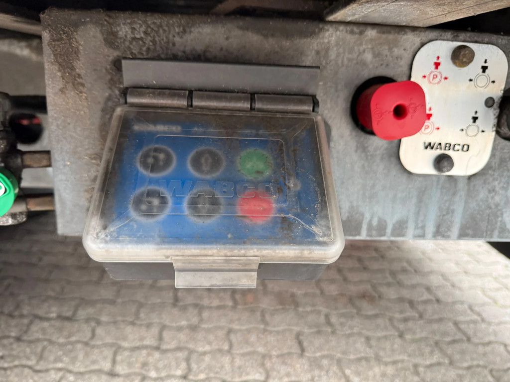 Knapen Trailers 96m3 Cargo Floor 10MM Floor 3 year old! Metallic