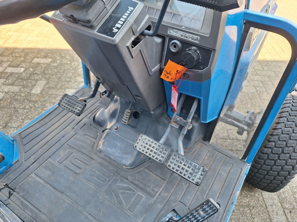 Iseki TA 262F