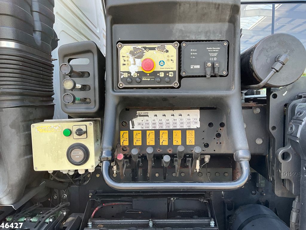 Volvo FM 480 8x4 Hiab 28 Tonmeter laadkraan