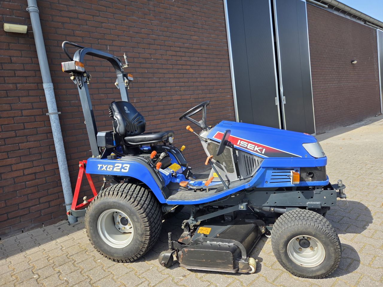 Iseki TXG23 HST 4X4 / Maaidek / Marge