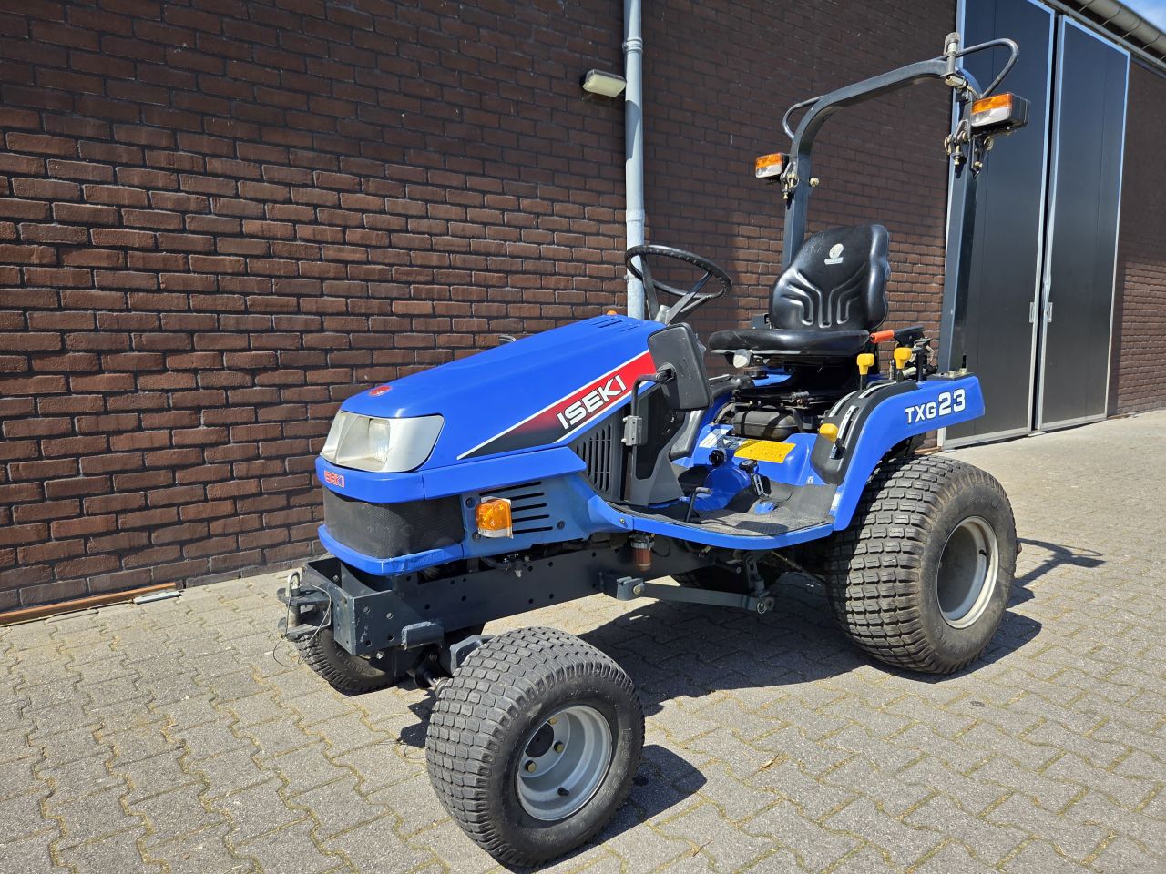 Iseki TXG23 HST 4X4 / Maaidek / Marge