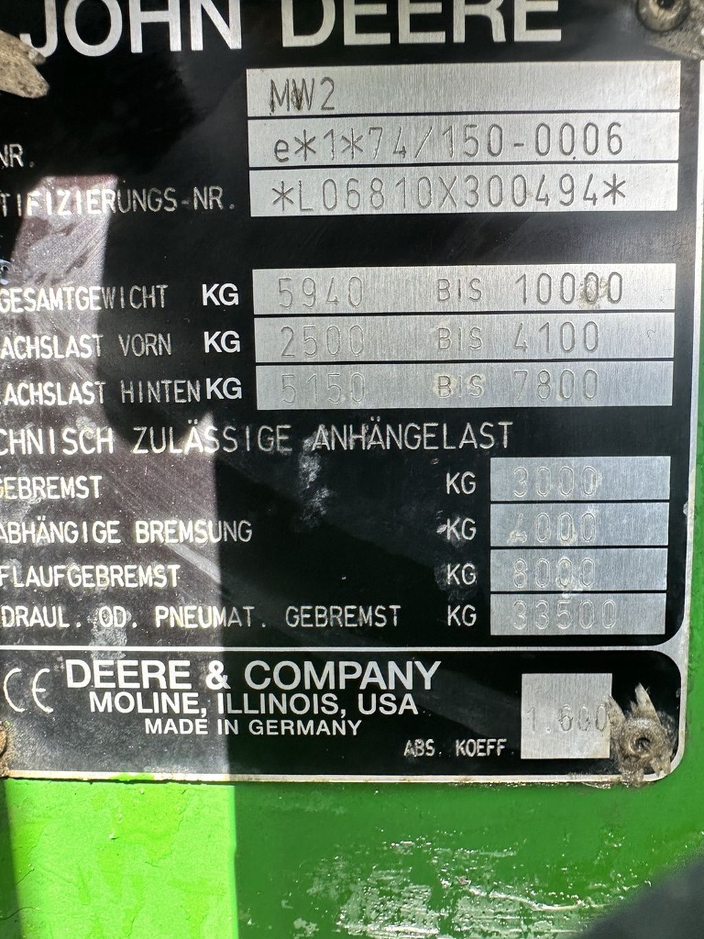 John Deere 6810