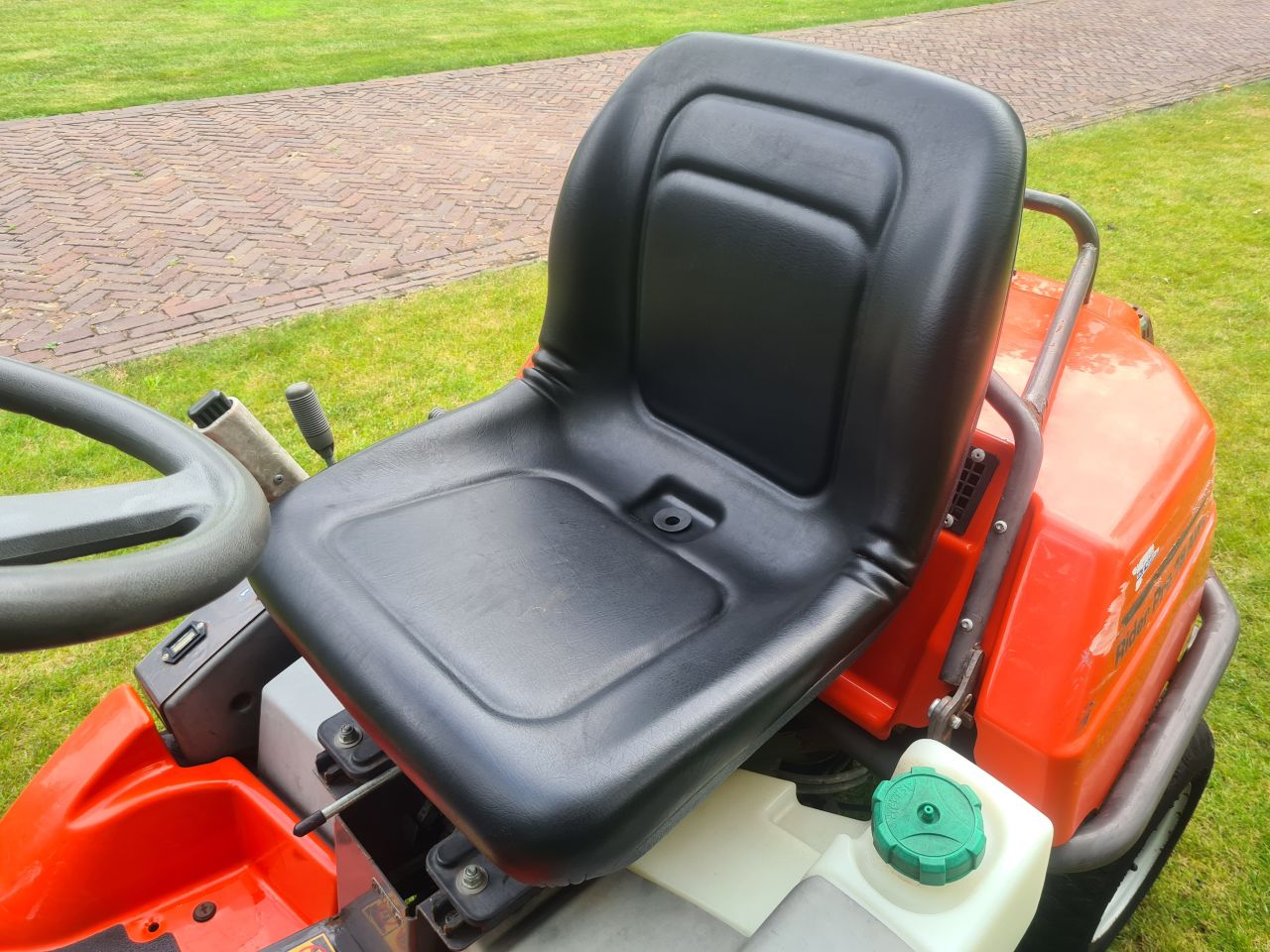 Husqvarna Rider Pro 18 AWD frontmaaier stuurbekrachtiging 4x4