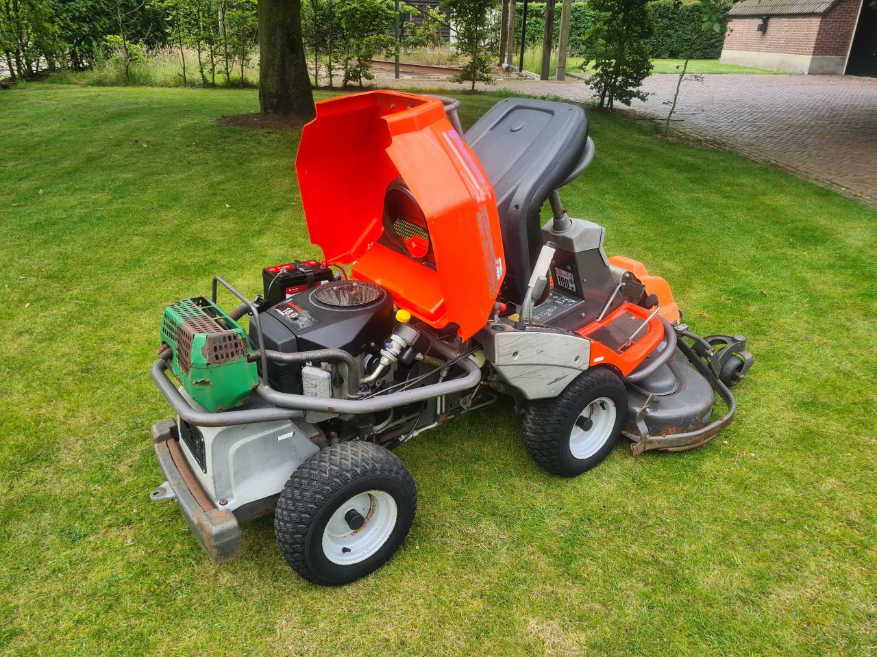 Husqvarna Rider Pro 18 AWD frontmaaier stuurbekrachtiging 4x4