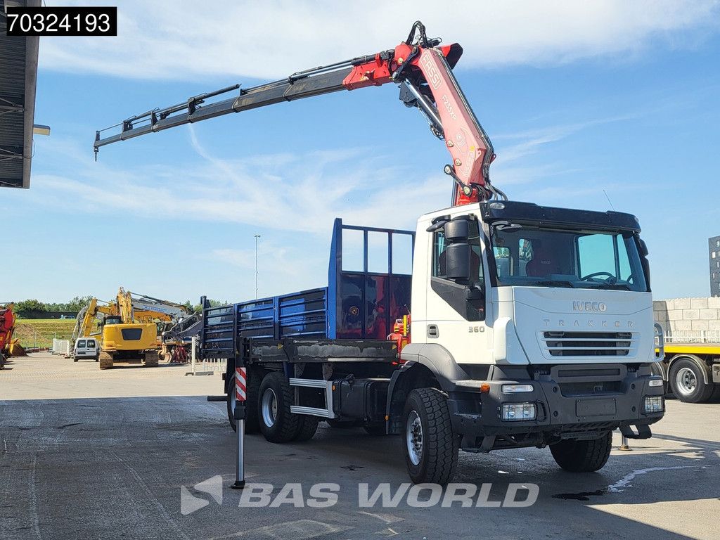 Iveco Trakker 360 6X4 Fassi F215A/235AXP.26 Crane Kran Winch 11m3 tipper Steel suspension Euro 4