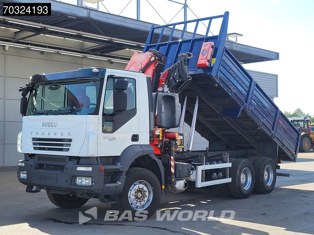 Iveco Trakker 360 6X4 Fassi F215A/235AXP.26 Crane Kran Winch 11m3 tipper Steel suspension Euro 4