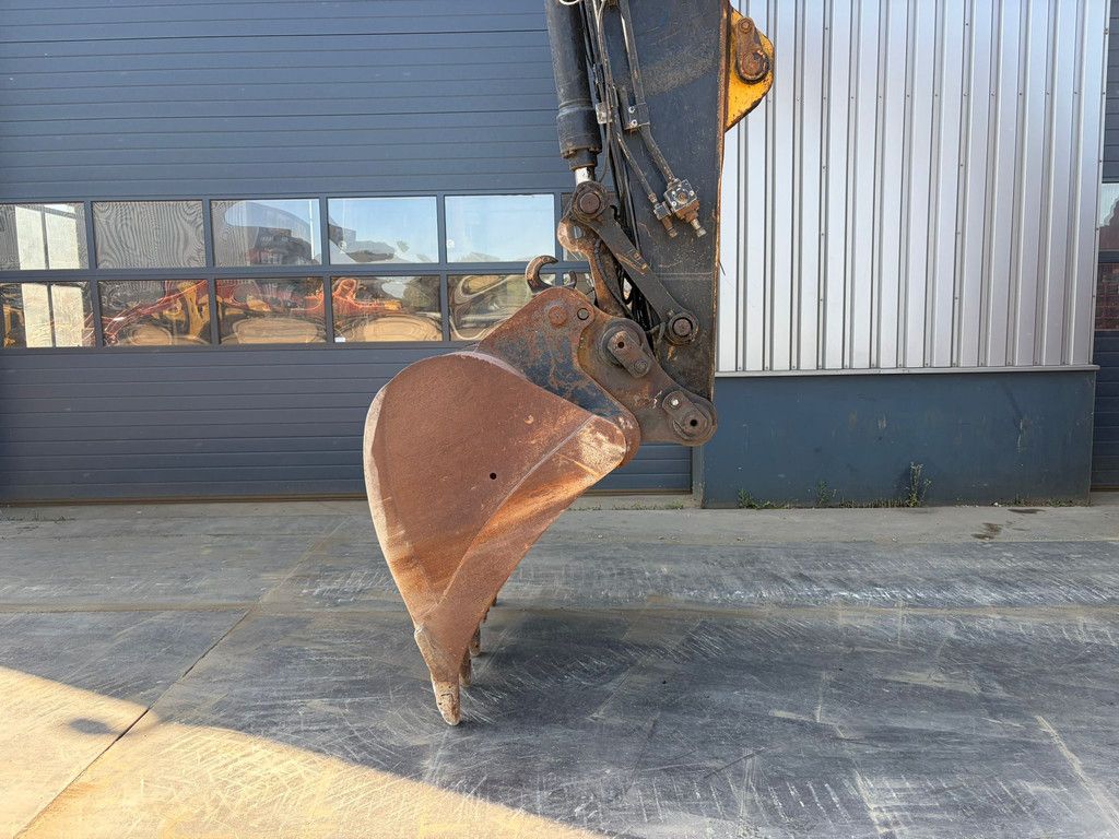 Caterpillar 325 F LCR