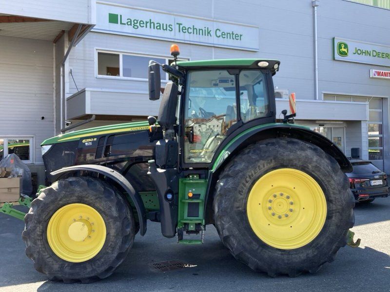 John Deere 6250R