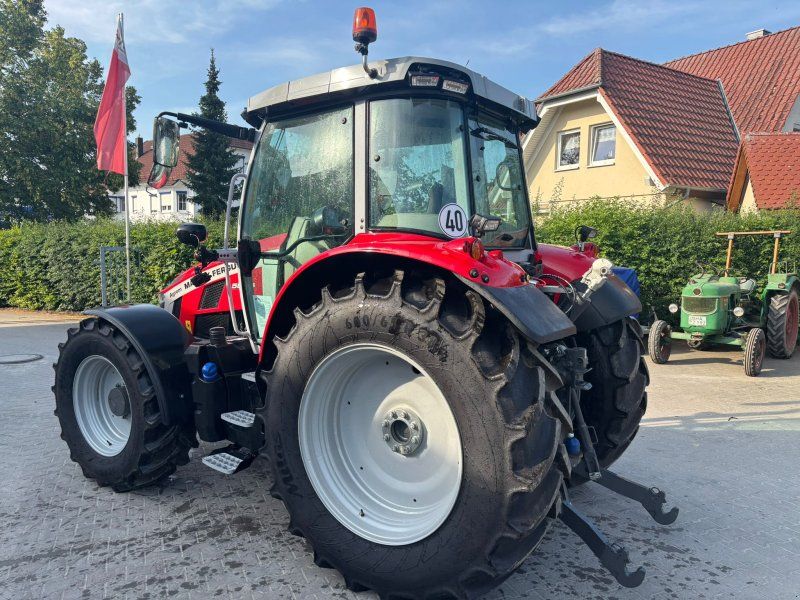 Massey Ferguson 5S.115