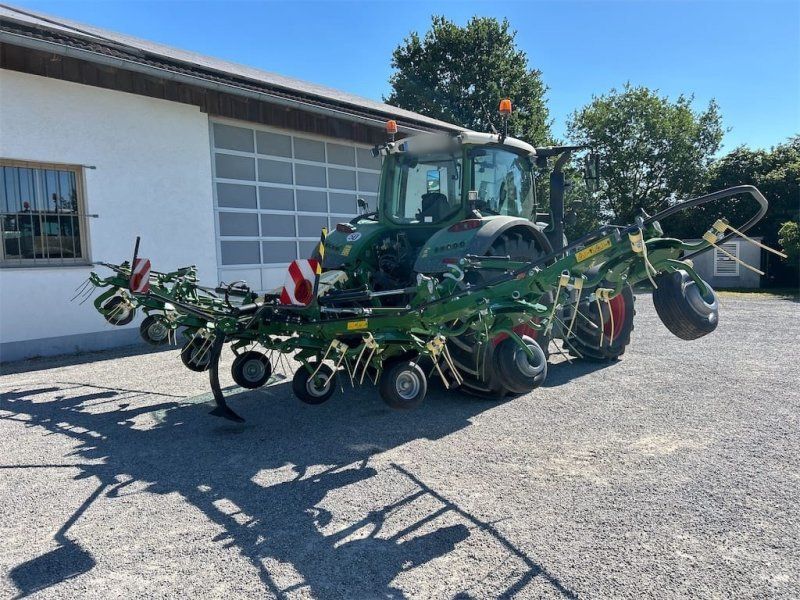 Krone Vendro 820