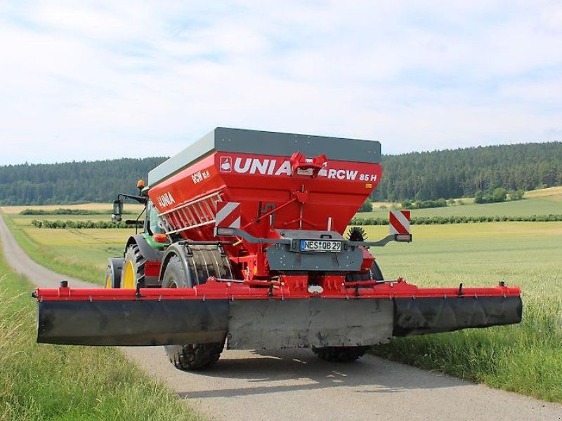 Unia RCW 85 H Kalkstreuer Düngerstreuer 8500 L 6 m Helix-Verteilbalke