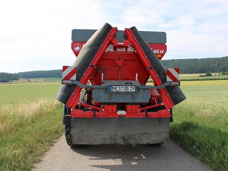 Unia RCW 85 H Kalkstreuer Düngerstreuer 8500 L 6 m Helix-Verteilbalke