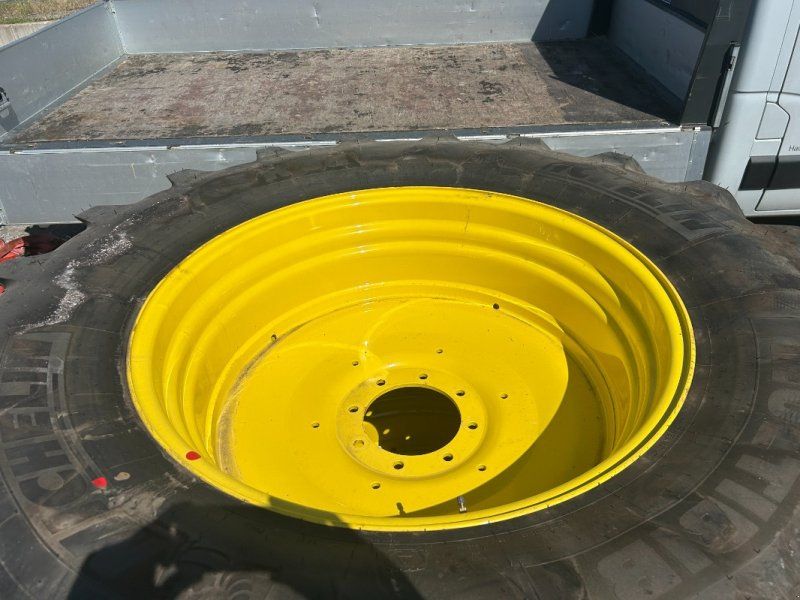 Michelin 650/65R38
