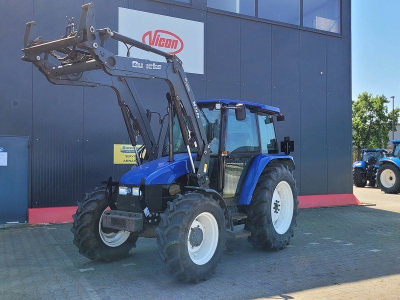 New Holland 5635