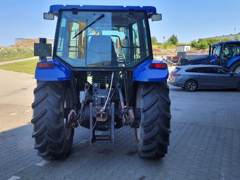New Holland 5635