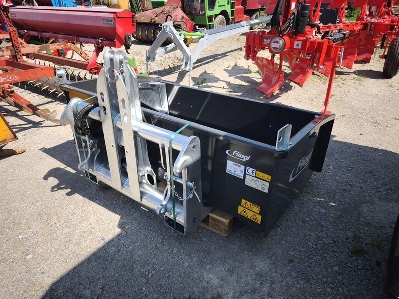 Fliegl Gigant 1800 mm Heck- und Hochkippschaufel