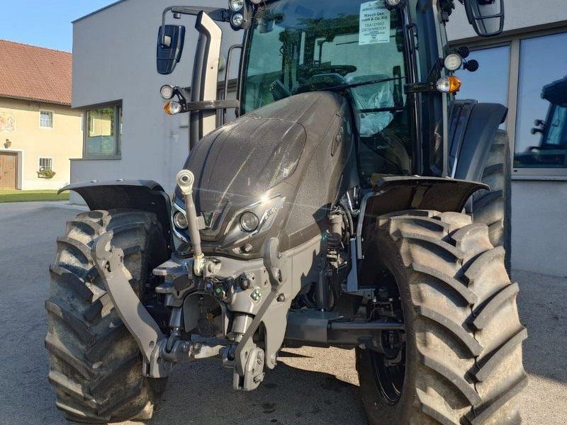 Valtra G135