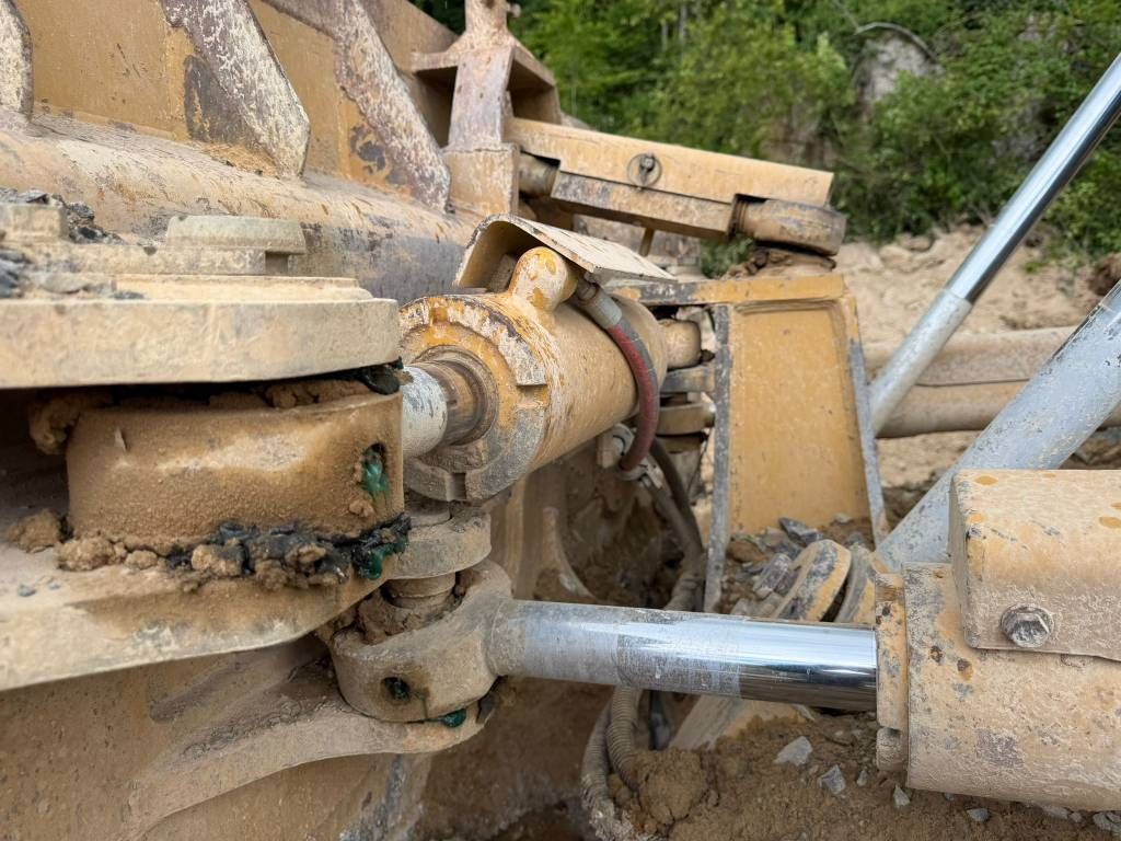 CAT D 6 R III