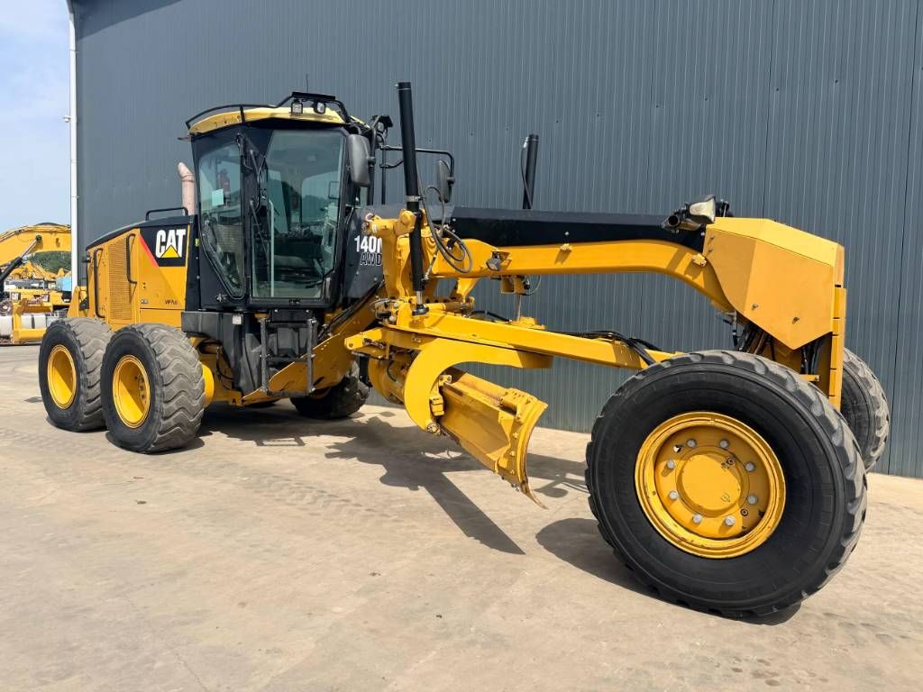CAT 140M AWD | LOW HOURS