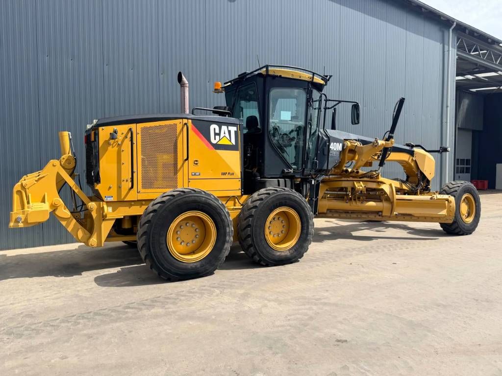 CAT 140M AWD | LOW HOURS