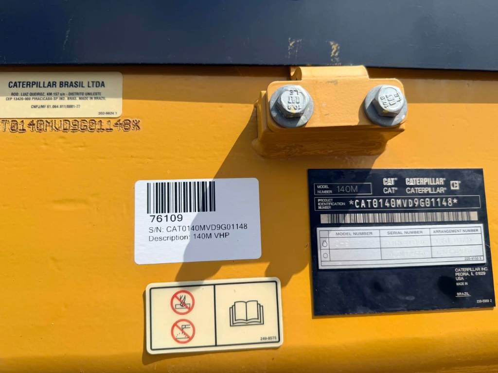 CAT 140M AWD | LOW HOURS