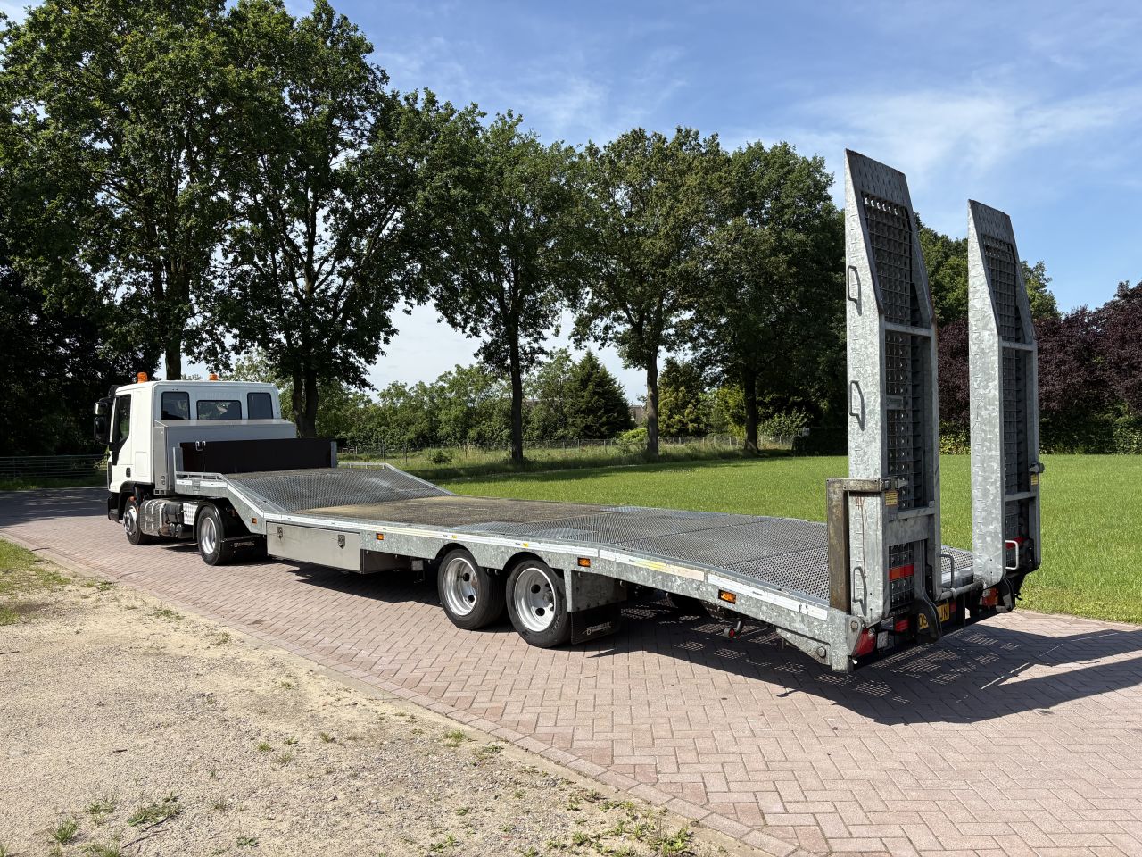 IVECO CARGO TREKKER 22T - semi dieplader Veldhuizen 17 TON