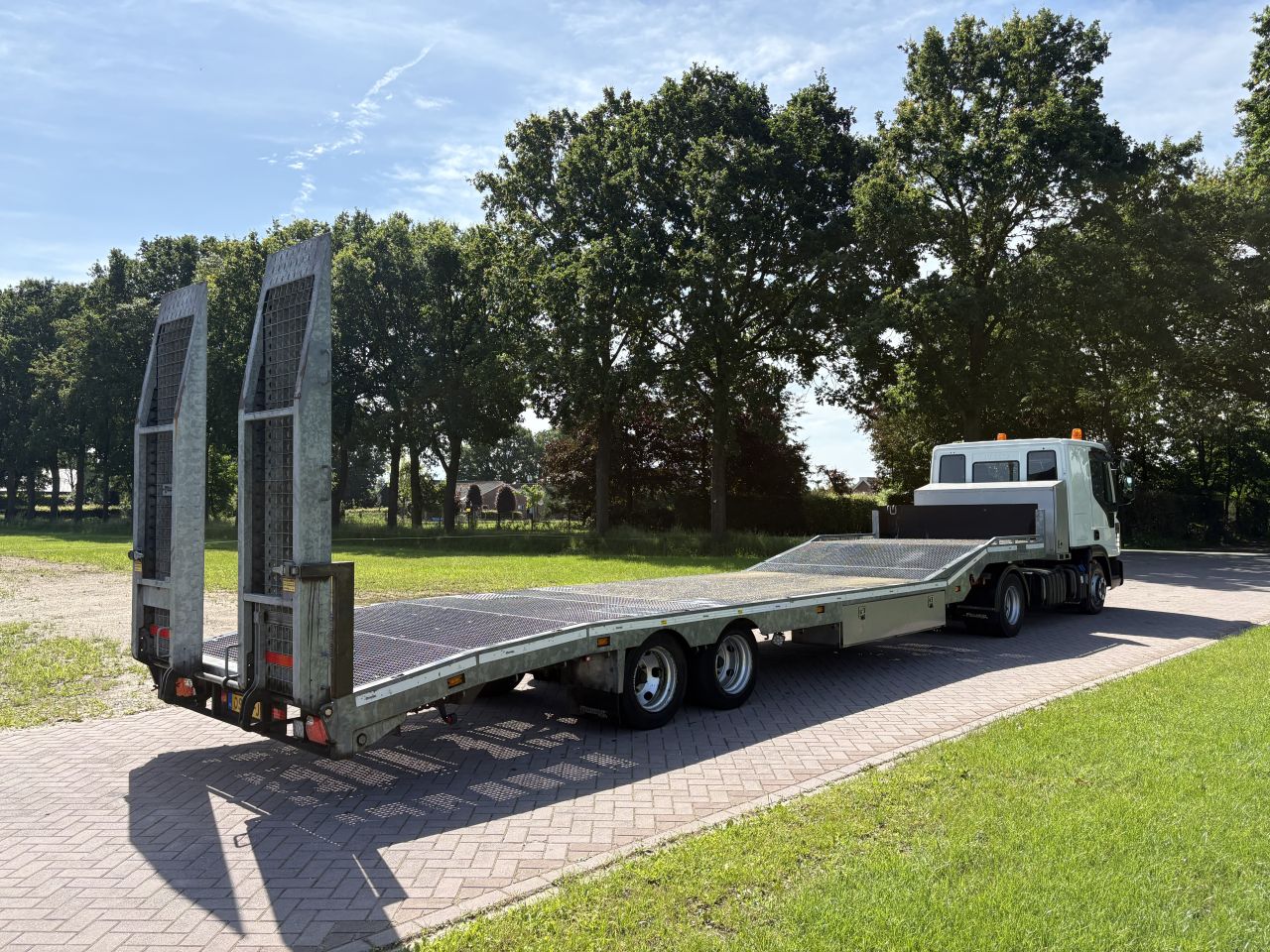 IVECO CARGO TREKKER 22T - semi dieplader Veldhuizen 17 TON