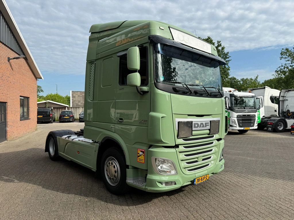 DAF XF 440 Space Cab Standairco Smarttacho 2x tank APK/TUV 11-2026