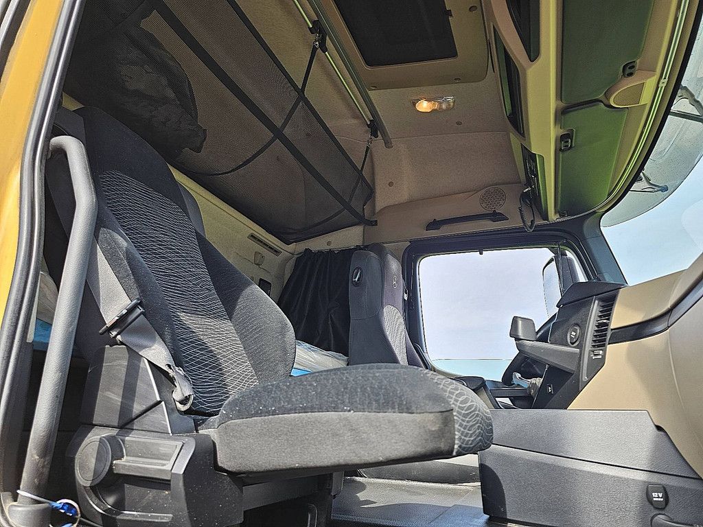 MERCEDES-BENZ ACTROS 1843