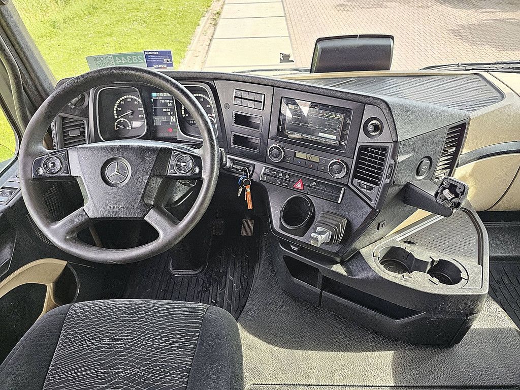 MERCEDES-BENZ ACTROS 1843