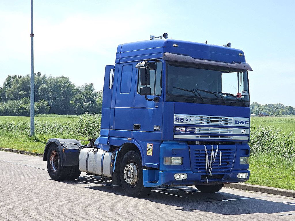 DAF XF 95.380 spacecab euro 2