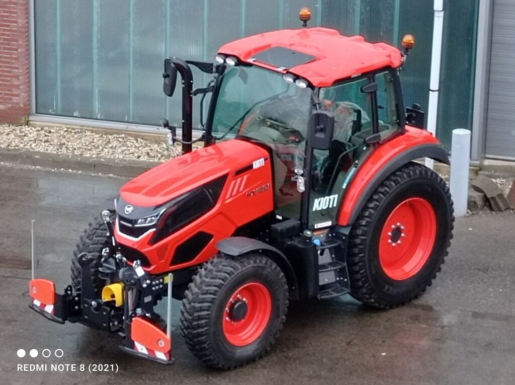 Kioti HX 1201 127 PK Tractor 4 wd cabine NIEUW zeer compleet speciale prijs !!